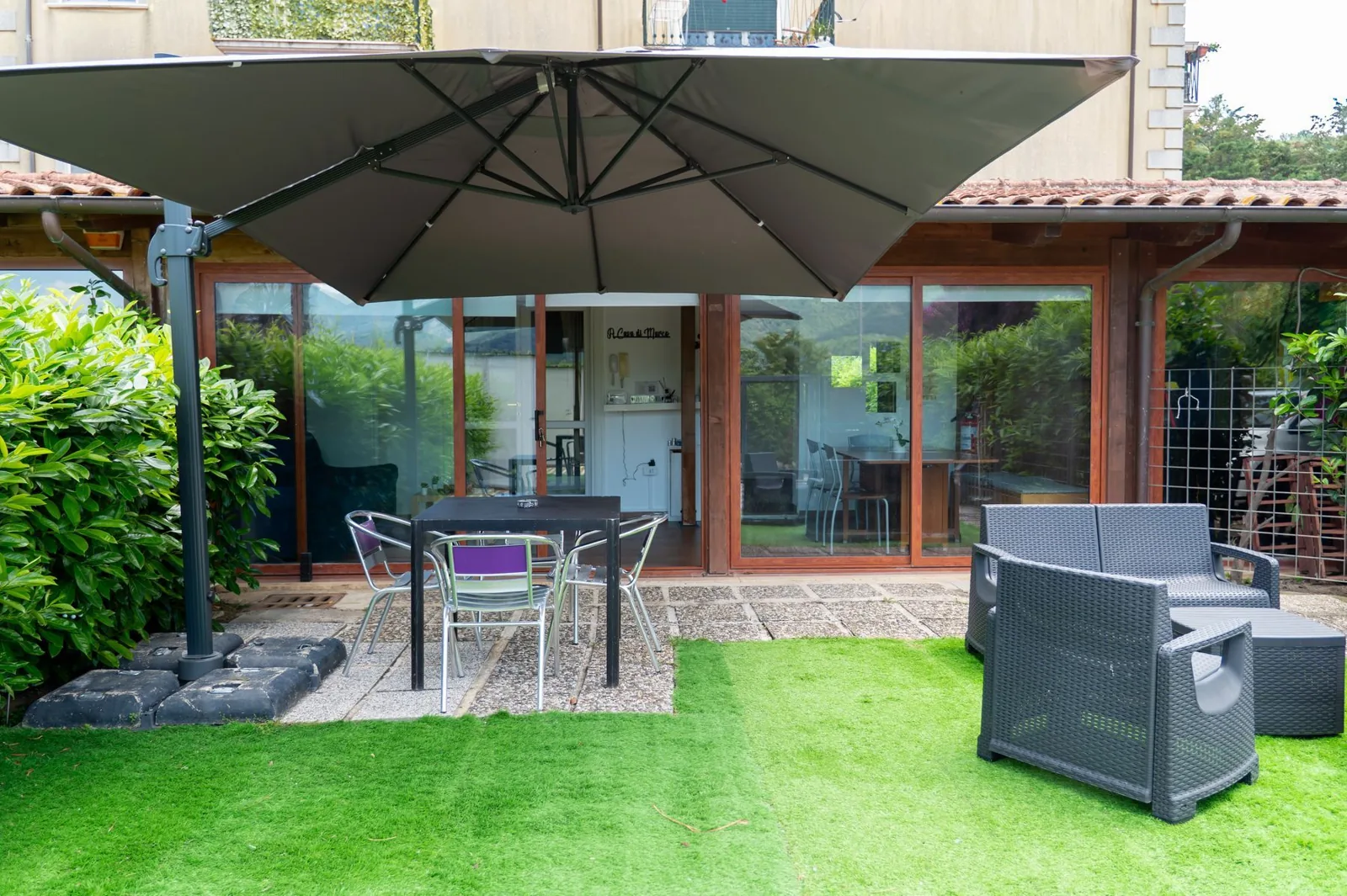 Giardino con zona relax